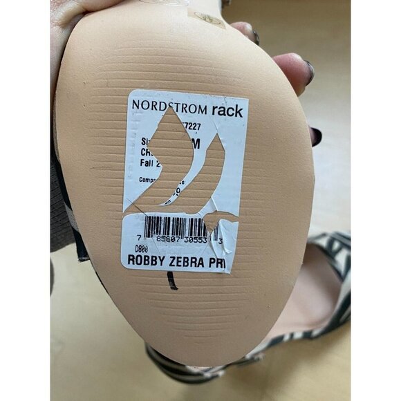 CHINESE Laundry New "Robby" Ankle Strap Animal Print Sandal Flared Heel - Picture 8 of 10